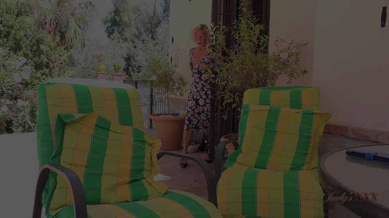 Aunt Judy's XXX: CiociaJudysXXX - Bogata cycata dojrzała mamuśka pani Molly rucha rączka