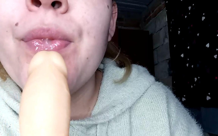 Naomi Simon: Suga En Leksak Kuk