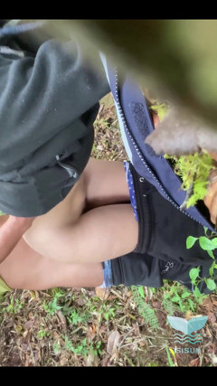 Isis Sun: Eu fodo uma parceira de estudo na floresta e acabo...