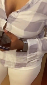 Video seks mms panas awek desi India di hotel pantat besar dan buah dada besar