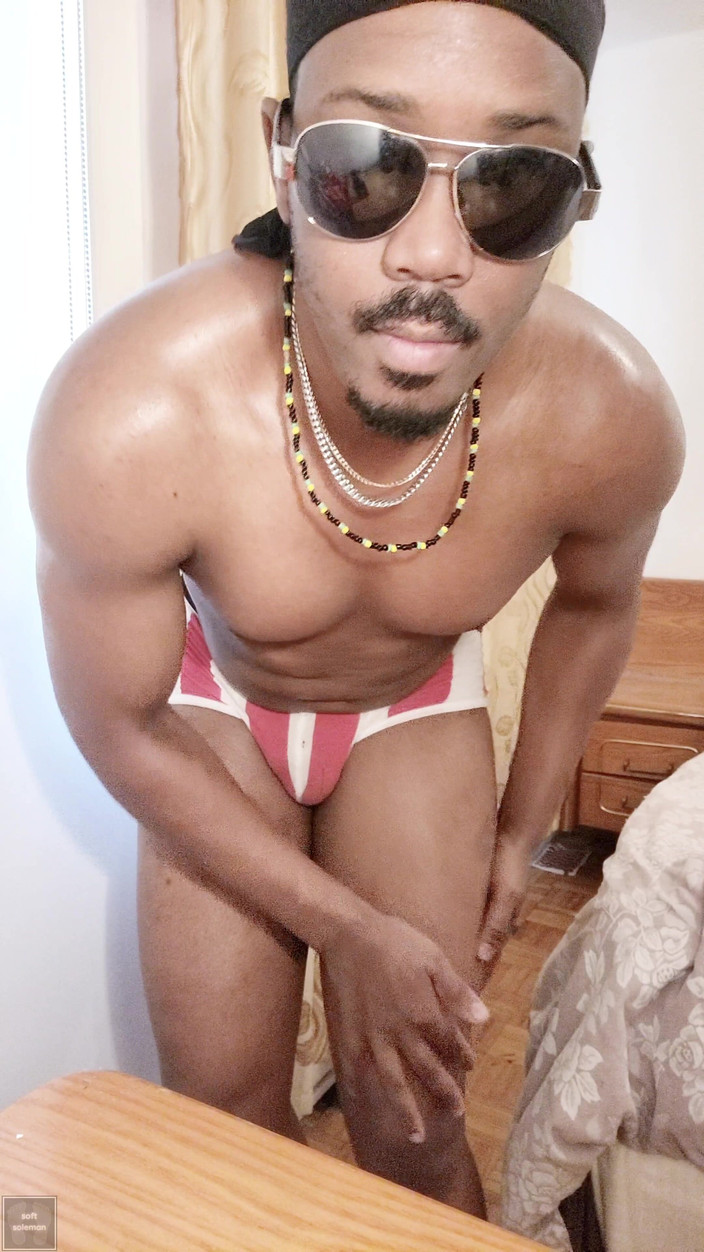 Soft Soleman: Jag applicerar lotion på min släta och mjuka kropp (2025)