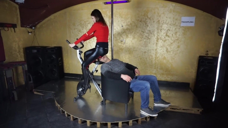 MMV and Eroticplanet Clips: Duduk muka - BDSM
