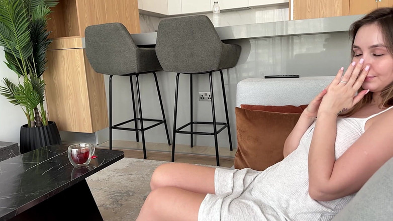 Alina Rai: Min bästa väns 20-åring knullade mig när jag kom för salt