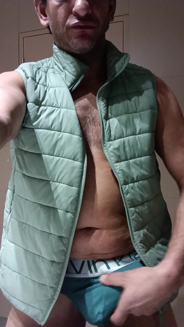 Boy top Amador: Na het werk een heel fijn bad