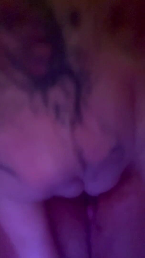 Sneak Peek Pussy Penetrating (Sinful-secrets)