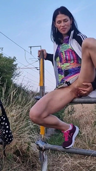 Kompilasi nicky brill lagi asik kencing di luar ruangan