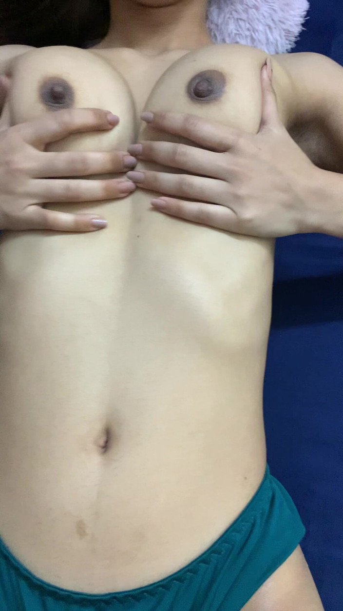 wickedriya: Inocente olhando indiana menina geme alto enquanto toma gozada interna...