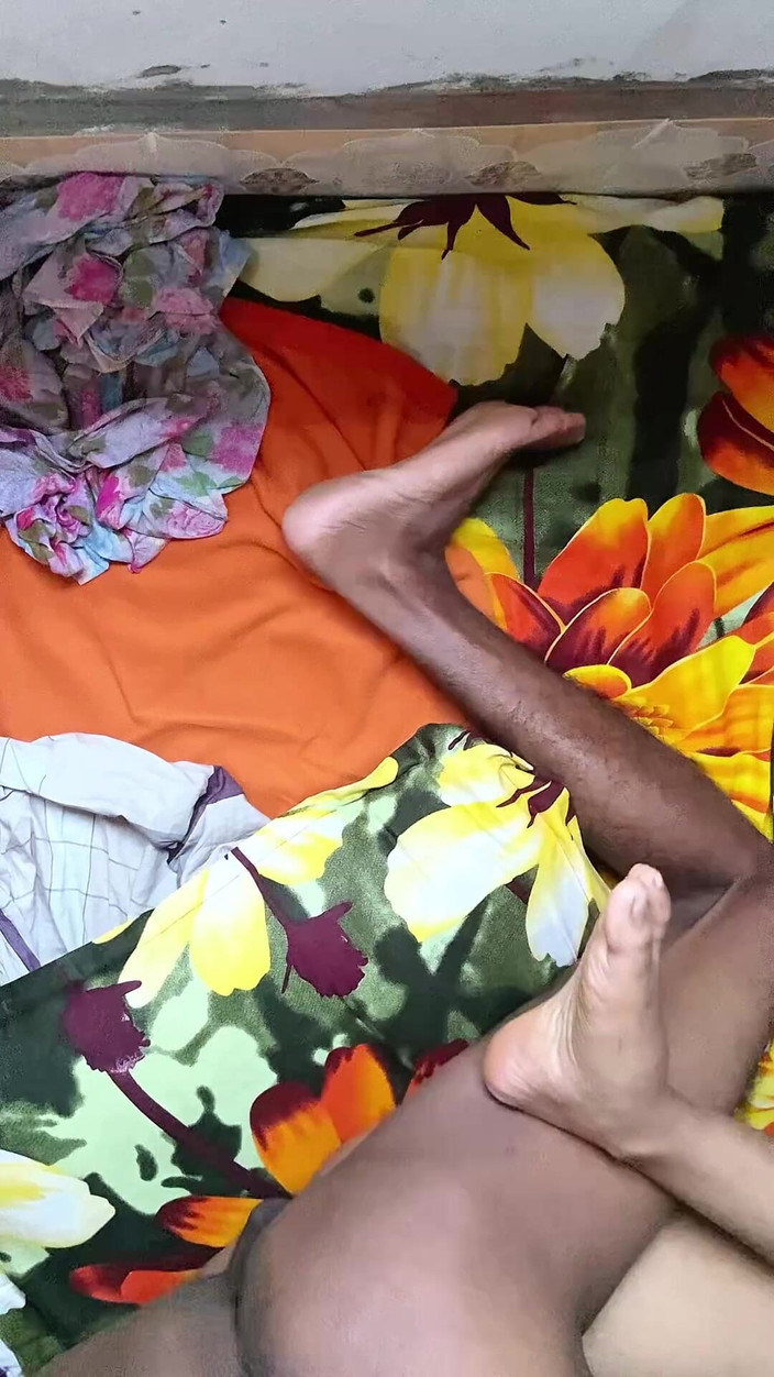 Moyna: Deshi mädchen selbstgedrehtes sexvideo