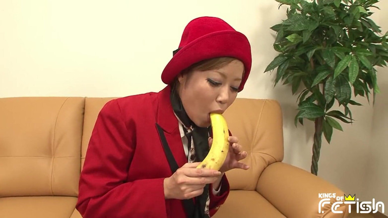 Pure Japanese adult video ( JAV): Japonská holka se převléká a hraje si s kundou po...