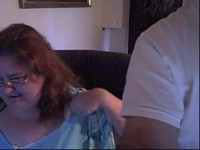 BBW nurse Vicki adventures with friends: Pertunjukan webcam si cewek semok rambut merah dengan baju warna...