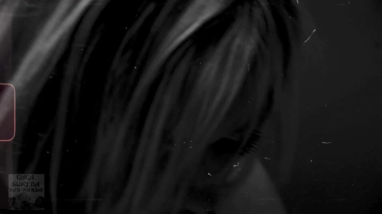 Chica Suicida DVD: Classica bionda tettona scopata da due cazzi in ufficio