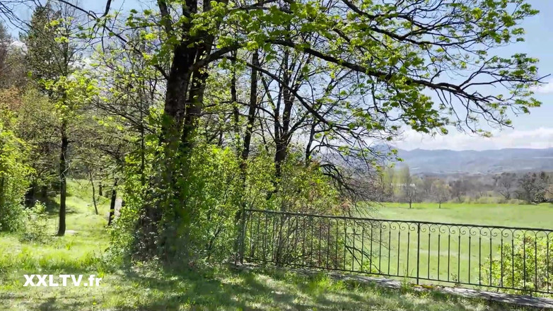 XXLTVFR: Chloe Duval的户外第一人称视角