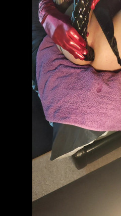 Sallyann: Dildo ukuran raksasa