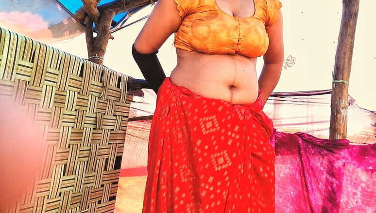 Abhikshasexvideos: 印度农村阿姨被他的继子狠操印地语性爱视频