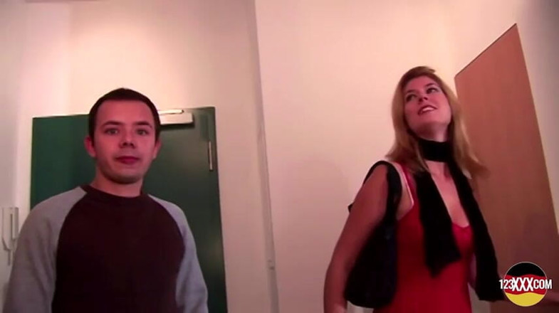 123XXX - 100% Amateurs: Sexy Blonde Babe Has a Dream of a Mouth Filled...