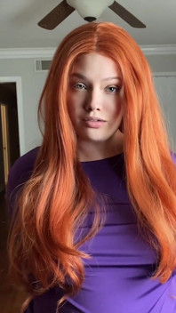 Daphne Fucking Her Pretty Cunt