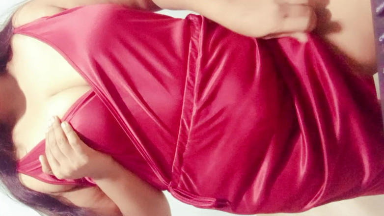 Your Arya: デシ・ビッグブレスト・バービーの裸のダンス