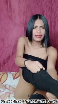 Provocându-mă cu acele cizme irezistibile