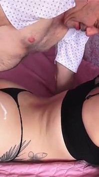 Glamping führt zu Arschjob und creampies
