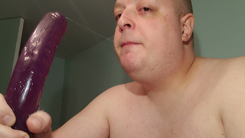 Charlieboy69: Garganta profunda dildo