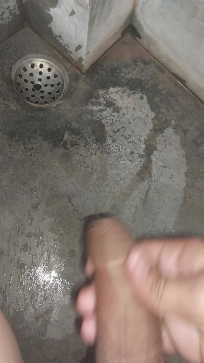 Bigcocka: I Am Enjoying Roughing Hard Cock