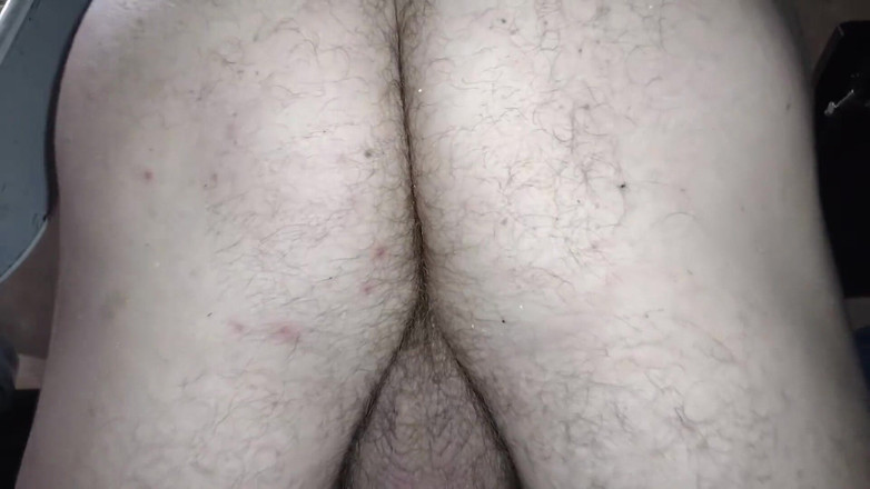 Au79: Pemandangan lubang pantatku dan pelerku yang menggantung lebih dekat