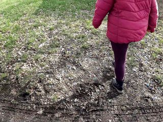 Bouncy Tits Action: Использую ее сиськи в гараже