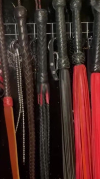 เฟมดอม BDSM ดันเจี้ยนสำหรับสอนสาวประเภทสอง