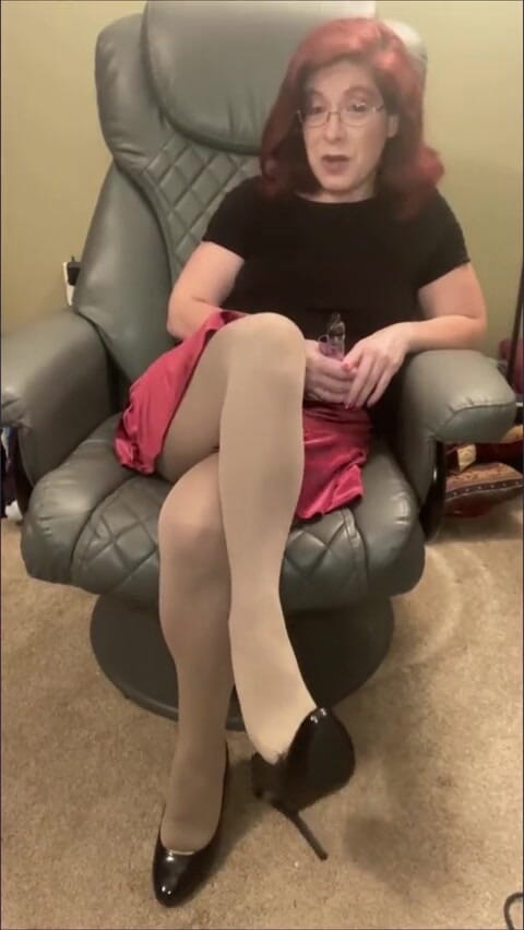 Elianna: Pantyhose Foot Seduction - Custom