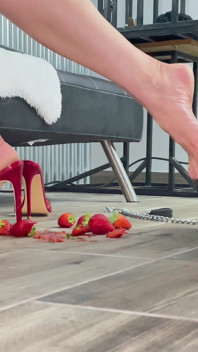 Slave Eats Dessert Stepped on the Floor