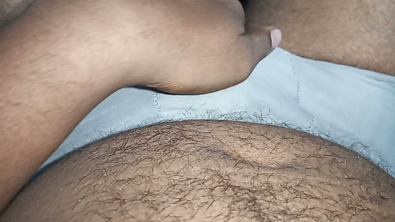 Sweet Indian cock: Мій великий чорний член смокче і облизує цицьки