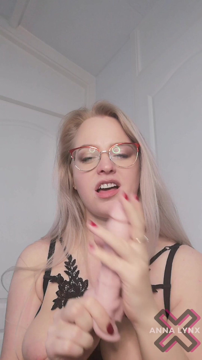 Anna Lynx: Поклонение подмышке