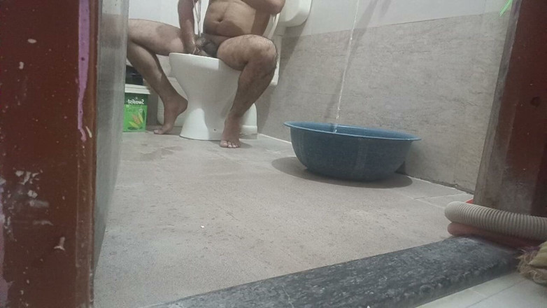 LovedSunsine1990: I always bathe naked.