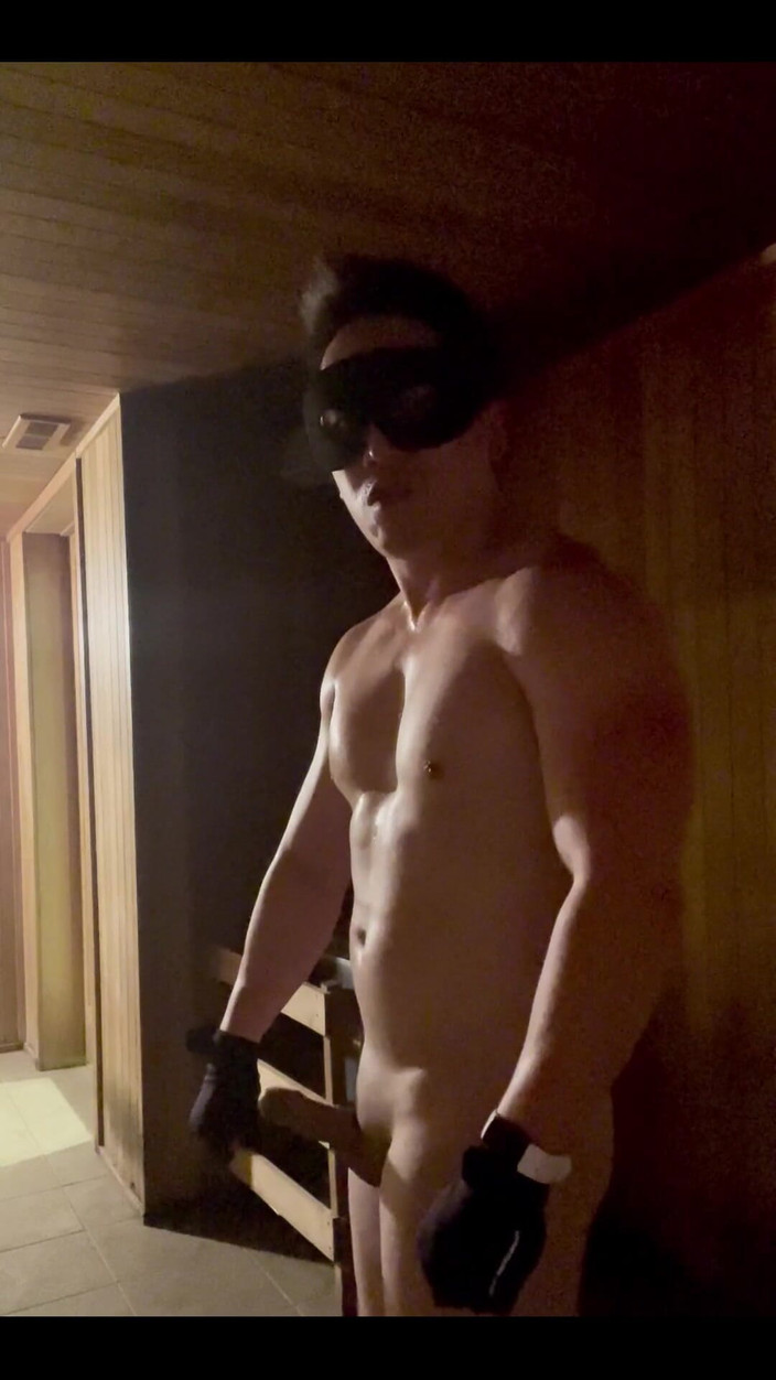 barenakedboy: It's Been a While for Some Flex e Jerk off...