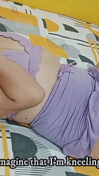 Tôi thấy chị kế của tôi rất hứng tình trong phòng của cô ấy và tôi tận dụng cơ hội để làm tình bằng miệng tốt của cô ấy