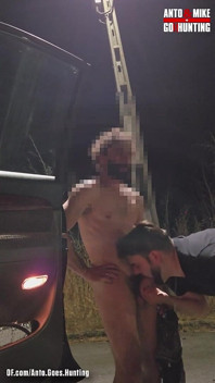 Büyük Yaraklı Rastgele Heteroseksüel Kıllı Portekizli Adam Ilk Eşcinsel Oral Seksini Almak Için Sikiliyor
