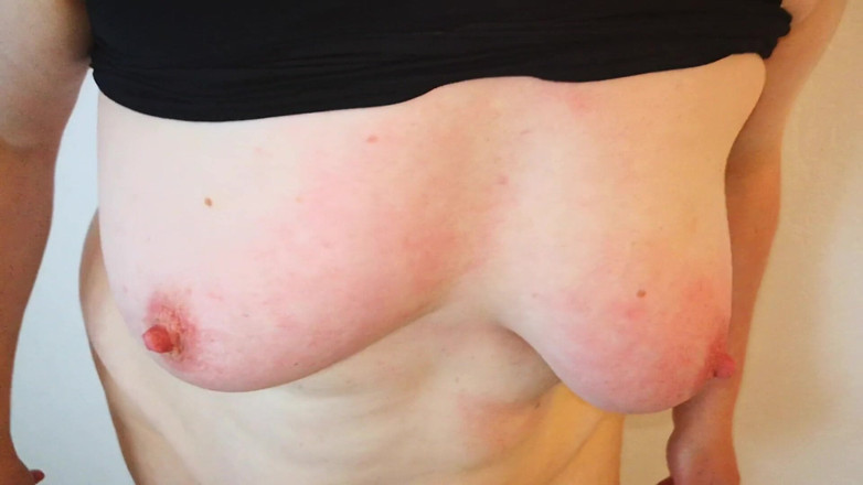 Bouncy Tits Action: Slapping this tits very well