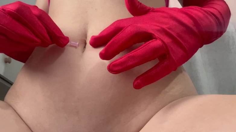 AmayaMori: Macecha Belly Button Play v červených rukavicích a masturbace