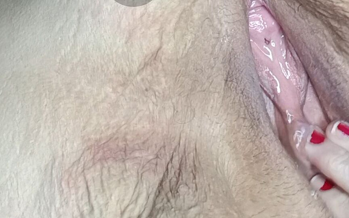 HerculesnVENUS: 放荡的 Oinky 大声地吹箫她嗅着 N Oinks