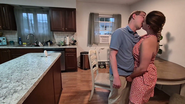 ScarlettRavenXO: Step Stepmother Gets Creampied by Her Step Stepson