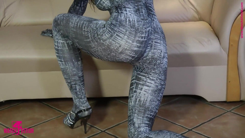 ZentaiDolls: Velká prsa zabalená v sexy těsném spandexu