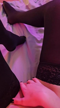 Orgasm in Nylon Stockings