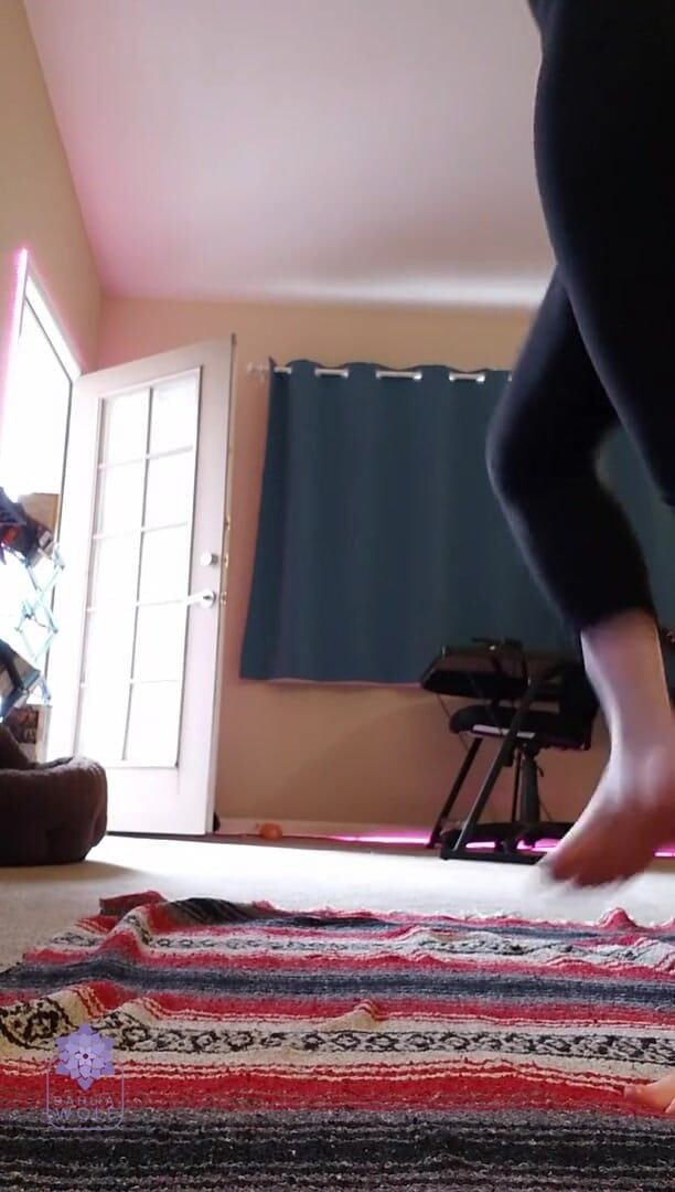 Dahlia Wolf: Spandex workout 1