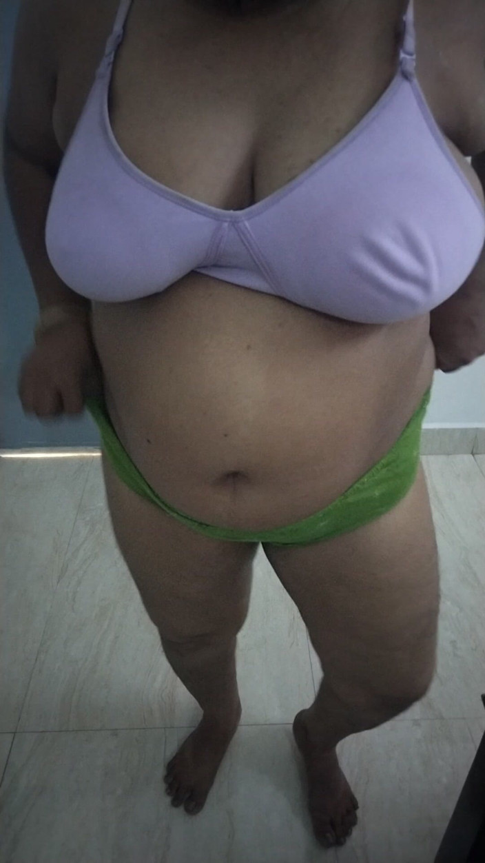 Benita sweety: Hot Dress Wearing After Bath
