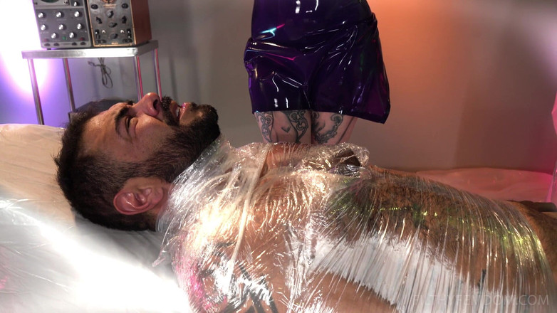 FilthyFemdom: 아랍 라파엘, 드레븐 나바로의 만남