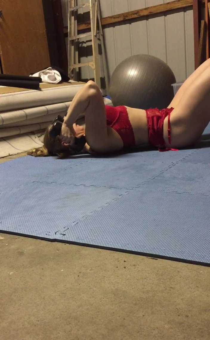 Michellexm: Todays 锻炼胸部飞和三头体