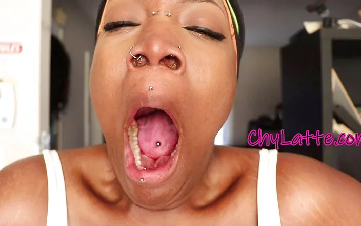 Chy latte xxx: Sbadigliando di nuovo