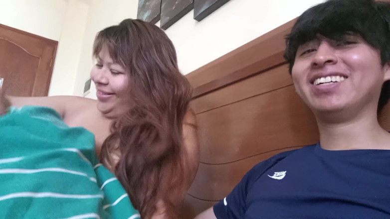 Moo DBOXXX: 내가 페이스 북에서 만난이 싱글 엄마를 봐, 그녀는 창녀와 섹스 중독자