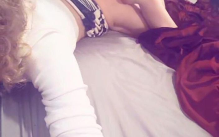 Richelle Rose: Esposa infiel milf prenhada em selfie
