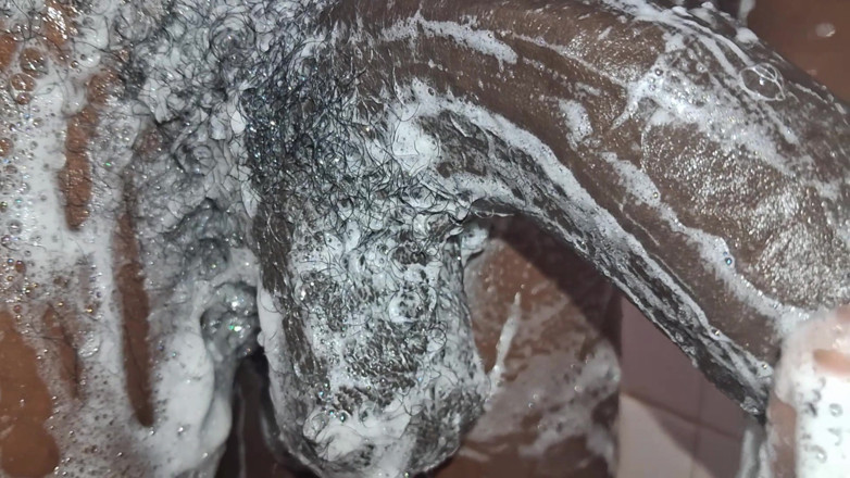Chocolate Meat Stick: Cms curățând pula lui mare și neagră netăiată